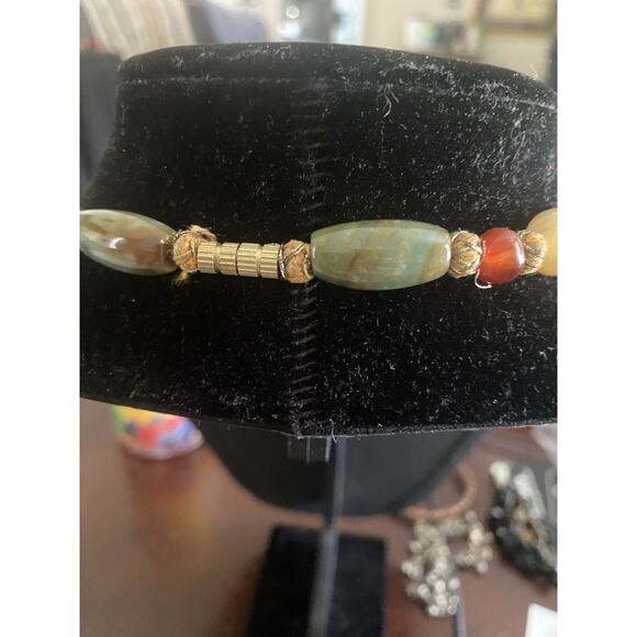 Single Strand Polished Stone Necklace - Picture 6 of 6